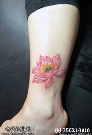 Exquisite beautiful red lotus tattoo pattern