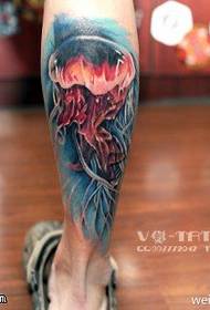 Spalva dominuojantis medūzų tatuiruotės modelis