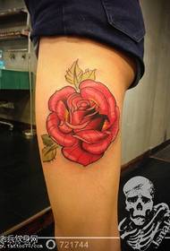 Ruvara rwegumbo rose tattoo mufananidzo