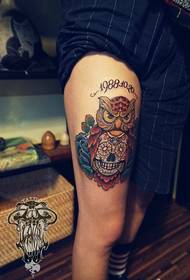 Leg color owl skull tattoo pattern