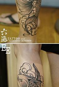 Traditional Chinese style auspicious cloud squid tattoo pattern
