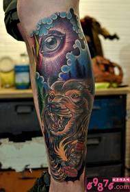 Immagini di tatuaggi di moda di grandi gambe di orso bruno
