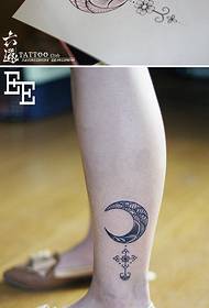 Brahma flower moon tattoo pattern