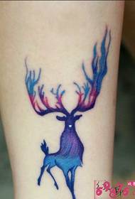 Gradient color elk personality calf tattoo picture