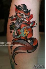 a new traditional fox tattoo pattern on the leg