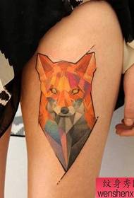 Tattoo show, recommend a woman's leg color fox tattoo pattern