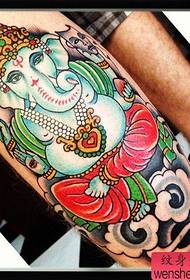 Tetováló show, javasolja a lábszínét, mint a tetoválás