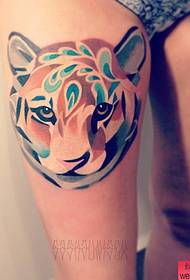 Tattoo show, recommend a woman's leg color tiger tattoo pattern