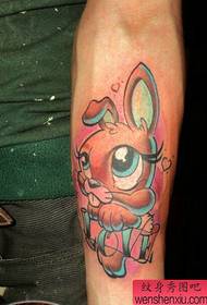 Tatuajul arată galeria de imagini o lucrare drăguță de tatuaj de iepure
