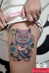 Beauty legs, diamonds, beckoning cat tattoo pattern