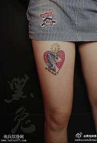 Žena nohy farebné jednorožec tetovanie funguje