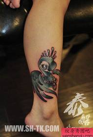 Ženska ptičja noga popularni popularni uzorak ptica tetovaža u boji