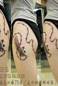 Female legs popular pop feather and chain tattoo pattern