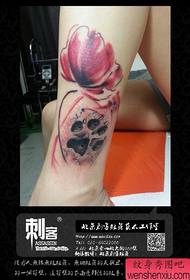 κορίτσια πόδια εναλλακτική κλασική παπαρούνα λουλούδι με αρκουδάκι Εκτύπωση πατρόν τατουάζ