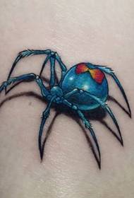 דפוס קעקוע עכביש צבעוני למראה נחמד על הרגליים
