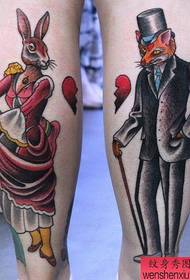 一幅腿部狐狸家族纹身图案