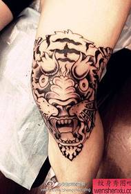 Been tijger hoofd tattoo werk