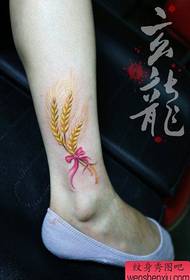 Female legs popular classic wheat tattoo pattern