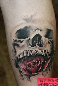 Emisija za tetovaže, preporučite uzorak tetovaže za nogu taro ruža