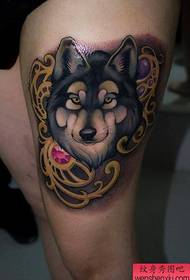 Uzorak tetovaža psa za noge