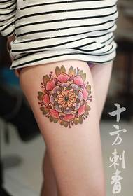 Changsha Shifang tattoo tattoo show works: beauty legs sexy big flower tattoo