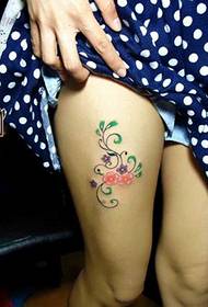 Dongguan Tattoo Show Picture Prince Dragon Tattoo Works: Beauty Thigh Flower Tattoo