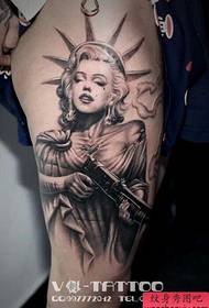 Tatt Monroe-tatoeëring van Leg Monroe