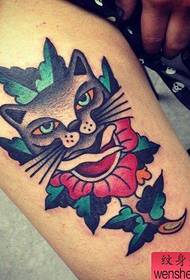 Leg color cat tattoo pattern