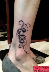 Ноги дівчат популярний класичний візерунок татуювання тотем