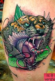 Leg color tiger tattoo work