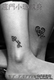 Leg fashion pop couple key with love lock tattoo pattern