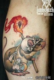 A cool trend of mouse tattoos on the legs