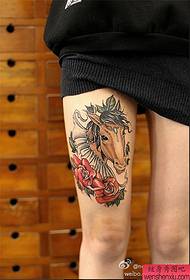 Χρώμα ποδιών άλογο τατουάζ εργασία