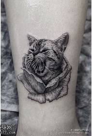 脚腕上的玫瑰猫纹身图案