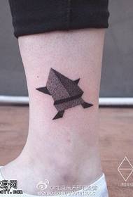 mudellu classicu di tatuatu di rana nantu à l'ankle
