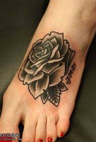 stopalo lijepa ruža tetovaža uzorak