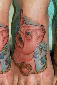 patrón de tatuaje de cerdo de color de pie
