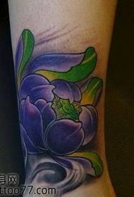 legged lotus tattoo patroon