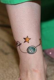 small fresh and beautiful button five-pointed star tattoo picture on the foot