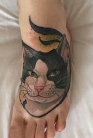 腳背上的女孩畫水彩素描創意可愛貓咪紋身圖片