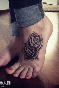 foot Black and white rose tattoo pattern