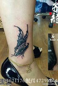脚腕上的蝴蝶精灵纹身图案