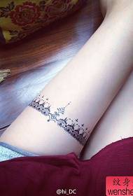 beauty legs look sexy lace tattoo pattern