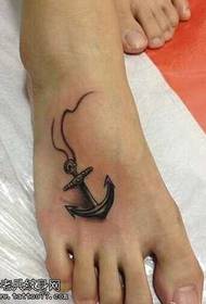 bukur në anën e pasme të këmbës Modeli i tatuazhit të Anchor