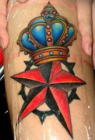 腿部纹身图案:腿部彩色五芒星皇冠纹身图案