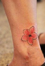 on the bare feet Small fresh petal tattoo pattern