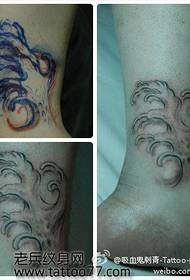 Mga katahum sa katahum Alternative classic pattern sa tattoo sa alon