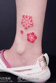 шема на тетоважи со свеж цвет од цреша