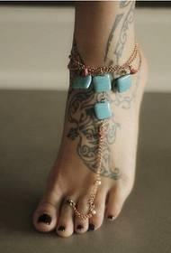 girl's foot good-looking black totem tattoo pattern picture