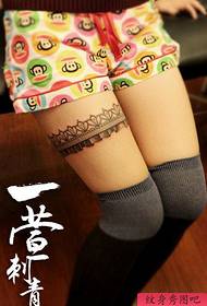 Girls thigh fashion lace tattoo pattern